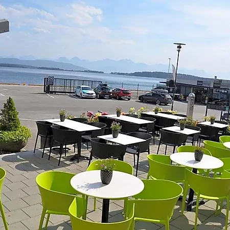 Thon Moldefjord Hotel